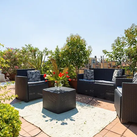 Luxury Penthouse - View & Terrace Apartman *