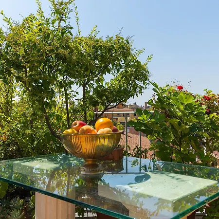 Luxury Penthouse - View & Terrace Apartman Bologna