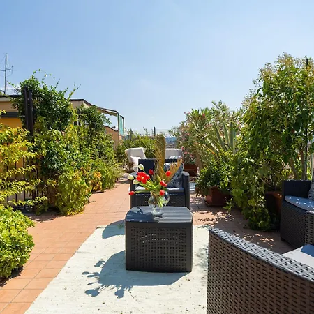 Luxury Penthouse - View & Terrace * Bologna