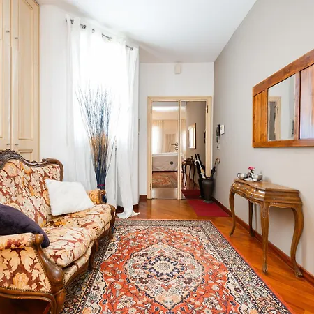 Luxury Penthouse - View & Terrace Apartman Bologna